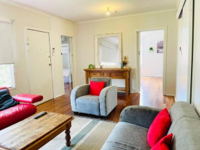 D122 Lovely London Home
